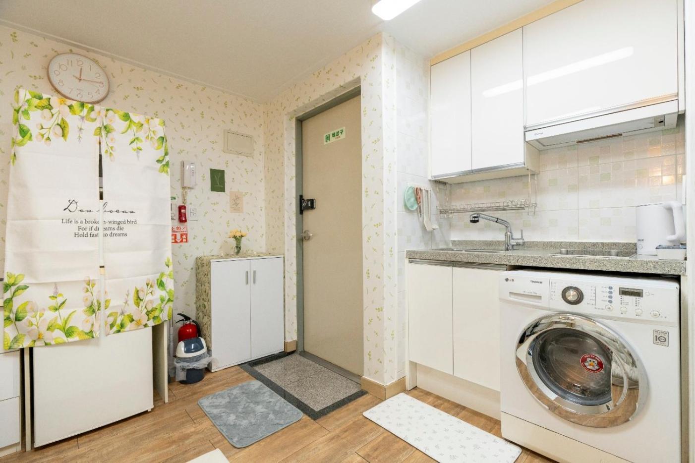 Villa Yeonhuidong Kelly Seoul